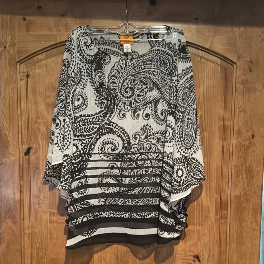 Black and White Paisley Poncho Top - Size 1 X